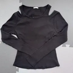 GU 黒 リブトップス 長袖 肩出しデザイン サイズM 春秋　着回し◎