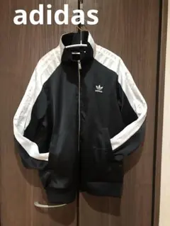 adidas トラックジャケット　黒　ジャージ　トップス