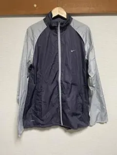 グレー ナイロンジャケット