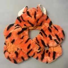 ディズニーマフラーキャップ　ティガー　くまのプーさん