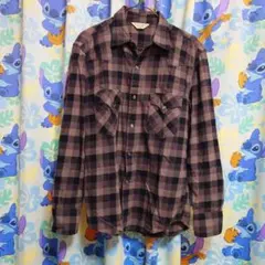 チェックシャツ