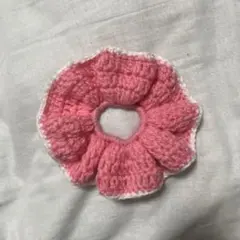 ハンドメイド シュシュ 毛糸 かぎ編み 編み物 ピンク 白