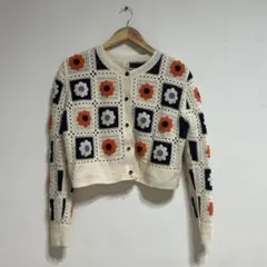花柄クロシェ編みクロップドニット　カーディガン