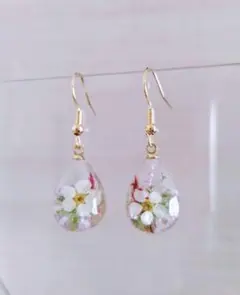 レジンドライフラワードロップピアス イヤリング
