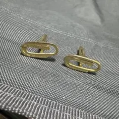 YSLカフスボタン ゴールドカラーのサムネイル