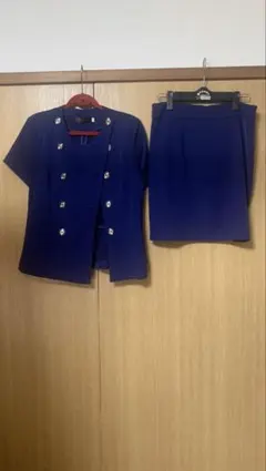美品：ネイビー スーツ系／2セット／スカート セットサイズ：Ｌ