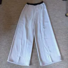 ライトグレー ワイドパンツ スリット入り