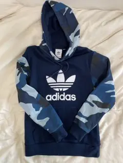 adidas トレーナー フード付 紺色 ブルー 迷彩