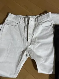 美品UNIQLO Ｕ　セルビッジレギュラーフィットジーンズ28 黒、ナチュラル