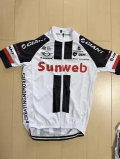 【Lサイズ】Sunweb サイクルジャージ 上下セット GIANT ビブのサムネイル
