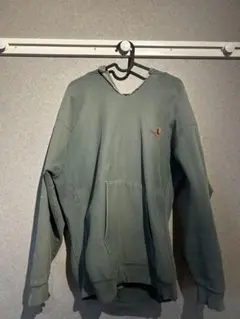 Carhartt オリーブ　フード付きパーカー