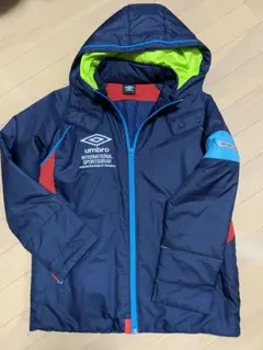 umbro フード付きウィンドブレーカー ネイビー　150サイズ