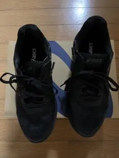 asics スニーカー