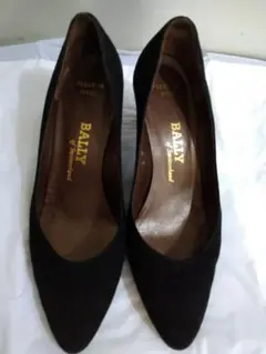 バリー黒スエードパンプス