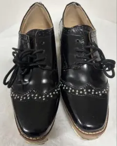 春先に…エナメル風グラック厚底合皮靴24センチ✴︎ヴィンテージ感あり