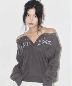 【美品】ILLIGO/アイレット オフショルダー スウェット チャコールグレー