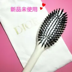 【新品未使用】ディオール♡ヘアブラシ 巾着付　会員限定ノベルティ　即日発送のサムネイル