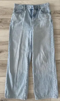 ユニクロ　ワイドストレートハイライズ　22