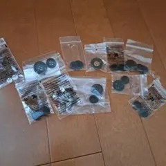 ボタンセット 多数のサイズと色