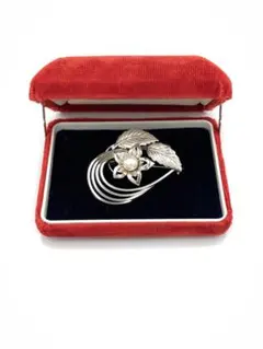 真珠ブローチ　昭和レトロ