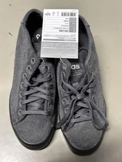 adidas シューズ