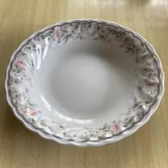 ナルミ　カレー皿　パスタ皿　花柄の白い皿 1枚のサムネイル