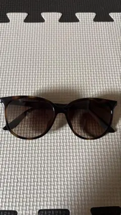 Ray-Ban ブラウン キャットアイ サングラス