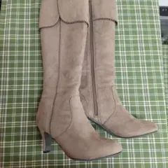 ベージュ スエード ロングブーツ 高ヒール