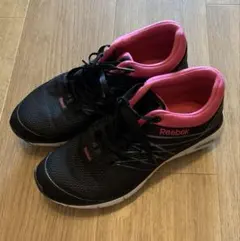 Reebok レディース スニーカー ブラック ピンクのサムネイル