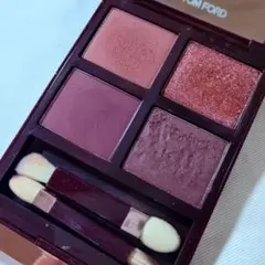 TOM FORD アイカラー クォード 02SC チェリースモークのサムネイル