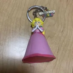 SUPER NINTENDO WORLD ピーチ姫 キーホルダーのサムネイル