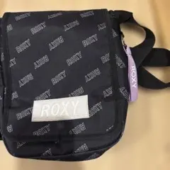 【週末お値下げ中】ROXY ショルダーバッグ ブラック 総柄のサムネイル