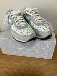 KARHU × minä perhonenスニーカー - メルカリ