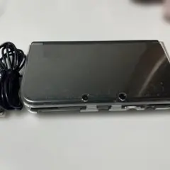 Nintendo 3DSLL本体、充電器