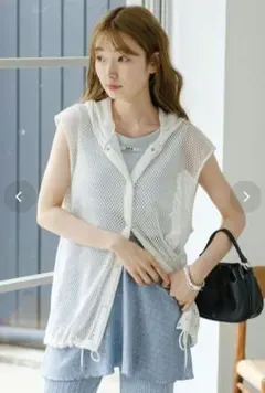 新品【Kastane】メッシュノースリパーカー ホワイト　サイズLのサムネイル
