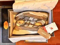 New Balance 992 グレー スニーカーのサムネイル