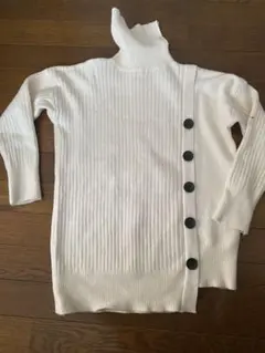 Lサイズ ホワイトリブ編みタートルネックセーター