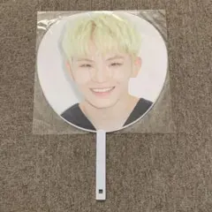SEVENTEEN ウジ うちわ