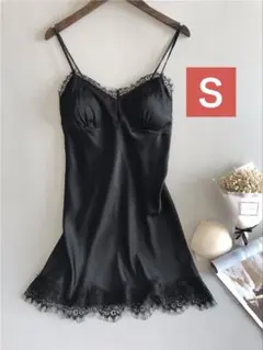 Ｓ　黒　ベビードール＆Tバックショーツ　サテンの光沢のあるツルっとした肌触り