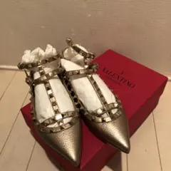 ヴァレンティノ　スタッズ　フラットシューズのサムネイル