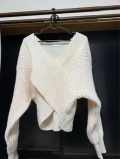 美品MIIA クロスデザイン Vネックニット セーター Fサイズ
