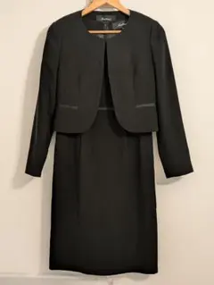 東京ソワール　ブラックワンピーススーツ Mサイズ