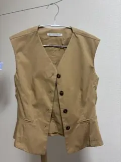 美品】ユナイテッドアローズ トレンチ風 ショートジレ ベスト ベージュ
