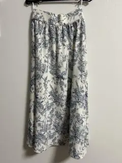 花柄ロングスカート ホワイト/ネイビー