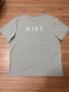 NIKE EST.1972 ロゴ Tシャツ カーキ
