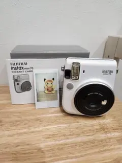 美品✨FUJIFILM instax mini 70 ホワイト 新品電池付き