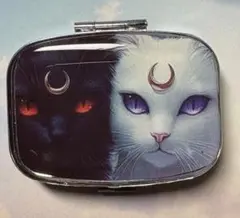 ハンドメイド レジン 黒猫 白猫 ピルケース
