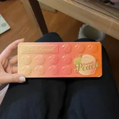 Too Faced Sweet Peach アイシャドウパレットのサムネイル