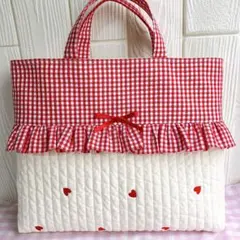 ハート刺繍ヌビキルトとフリルのレッスンバッグ