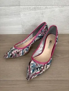 【美品】 DIANA ダイアナ 靴 パンプス ブリューゲル 絵画 花柄 22cm 美品】 DIANA ダイアナ 靴 パンプス ブリューゲル 絵画 花柄 22cm 2025